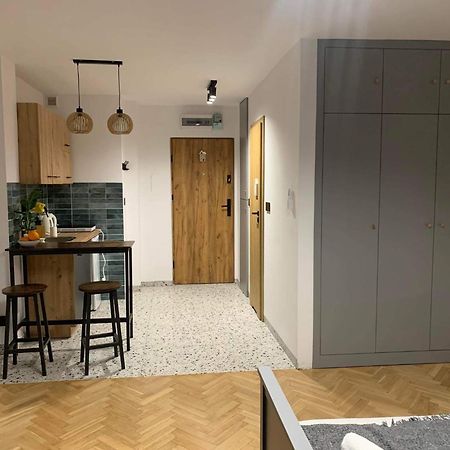 Metro Onz Apartment/Warsaw Central Exterior photo